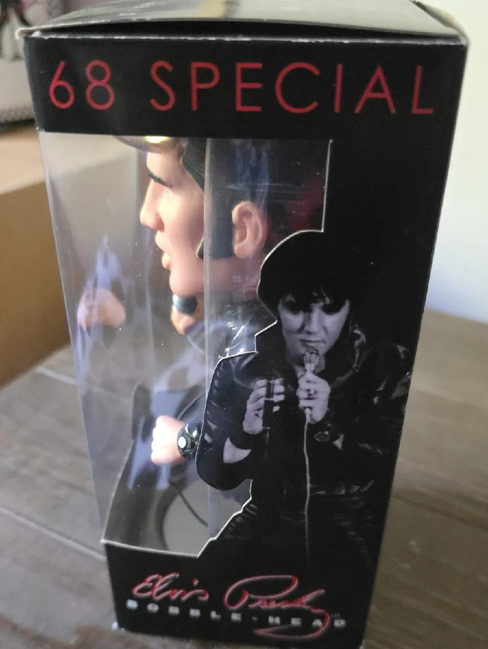 Wacky Wobbler Elvis Bobble-Head - Black Outfit - Picture 3 of 3